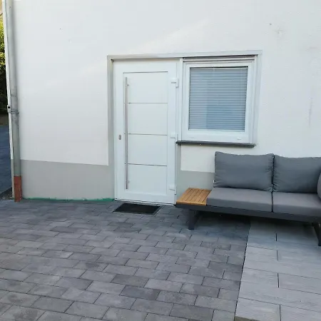 Mosel19-moderne Hochwertige Ferienwohnung Нидерфелль